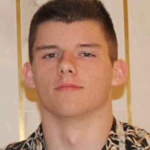 Meet your Posher, Casey